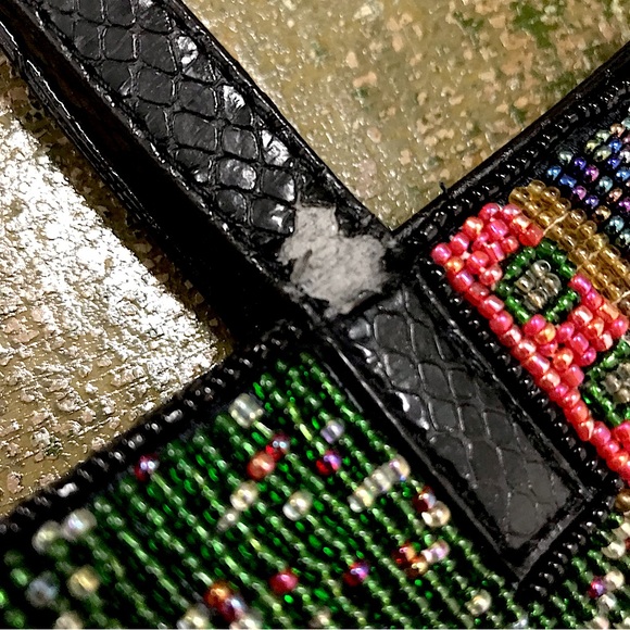 Gorgeous Glass Bead Purse! - Picture 7 of 11